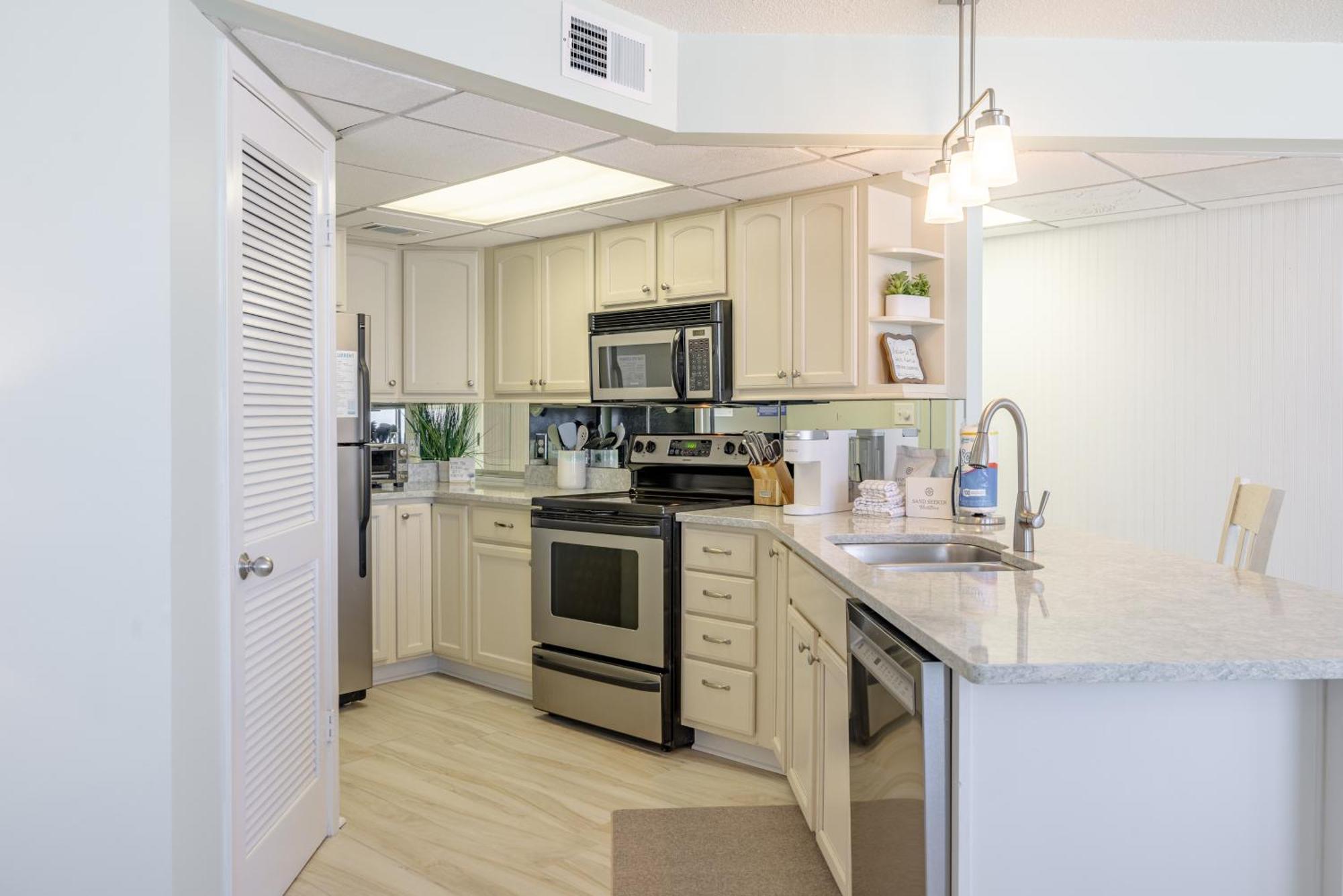 Aquavista Beach Resort By Sand Seeker Vacations Panama City Beach Pokoj fotografie